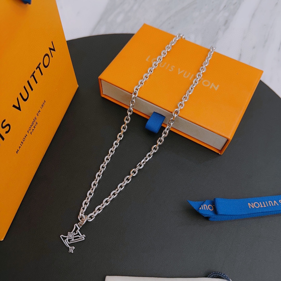 Louis Vuitton Necklaces